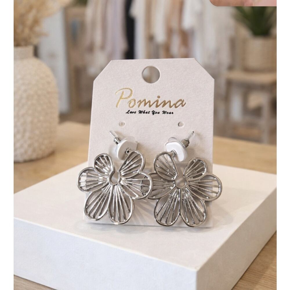 Pomina Silver Flower Earring New